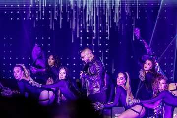 Maluma se conquista al público grancanario con un espectáculo de energía y efectos pirotécnicos (Foto TA)